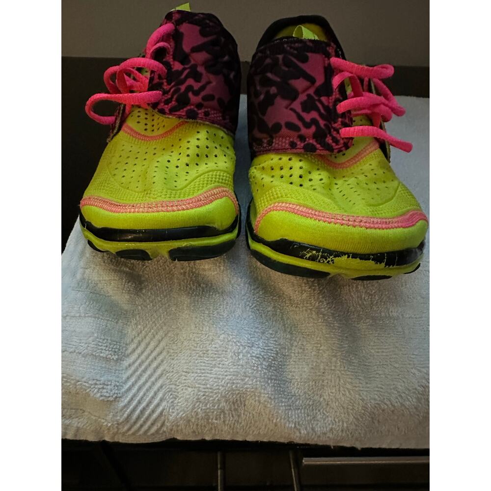 Under Armour MPZ Micro G Yellow Leopard print Women's Sz 11 - Picture 7 of 9